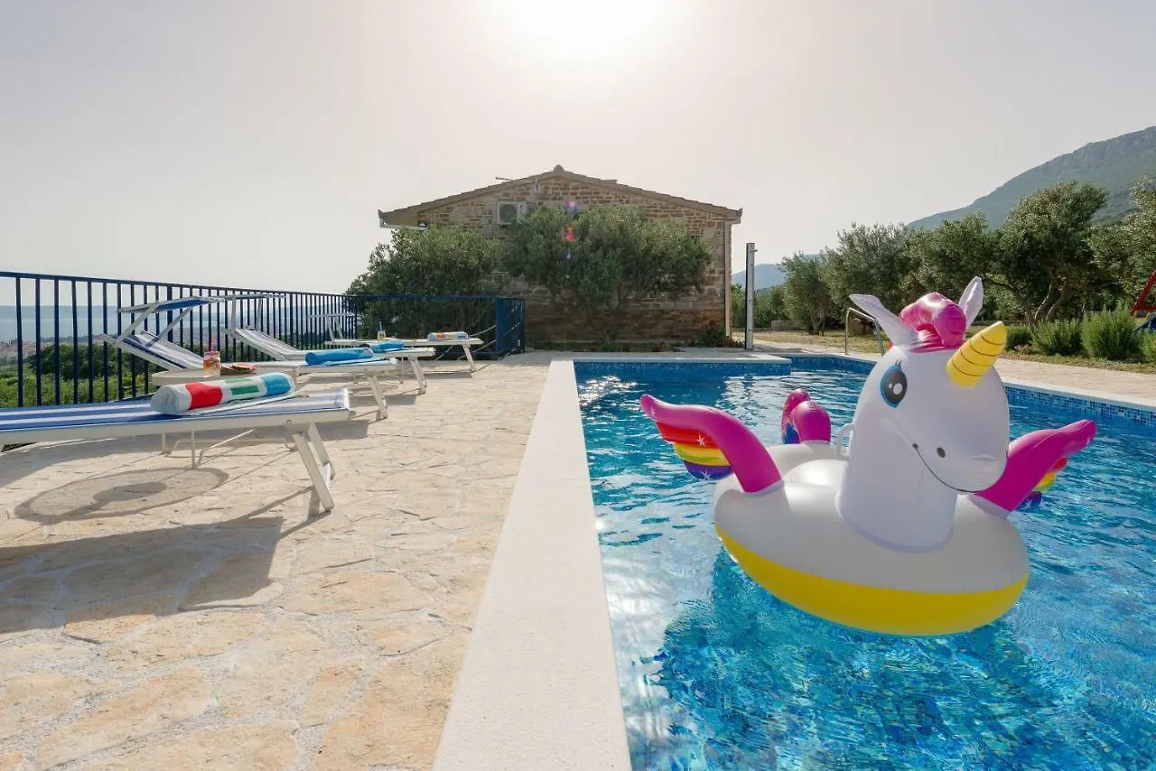 Lola - Privacy, Pool & View Villa Kastela 0*,