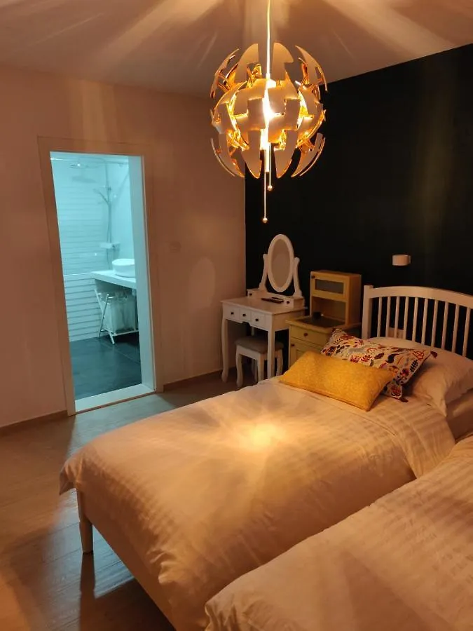 Lola - Privacy, Pool & View Villa Kastela